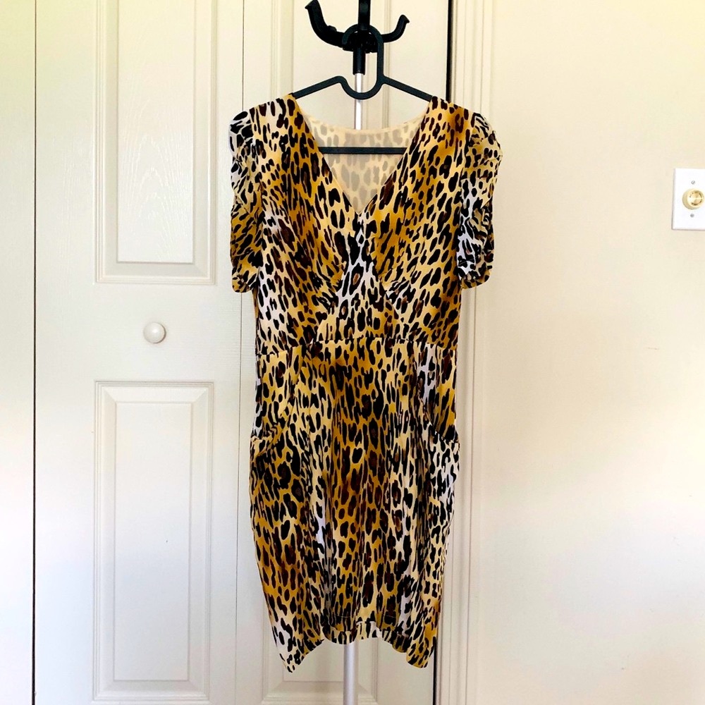 Etam leopard v-neck shift dress